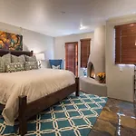 In The Heart Of Santa Fe, Walk To Everything Downtown Holiday home *