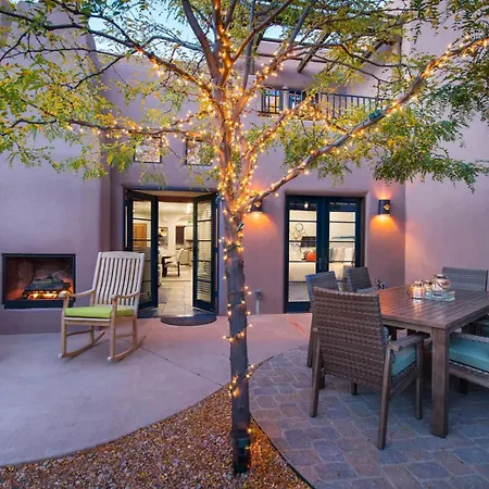 In The Heart Of Santa Fe, Walk To Everything Downtown